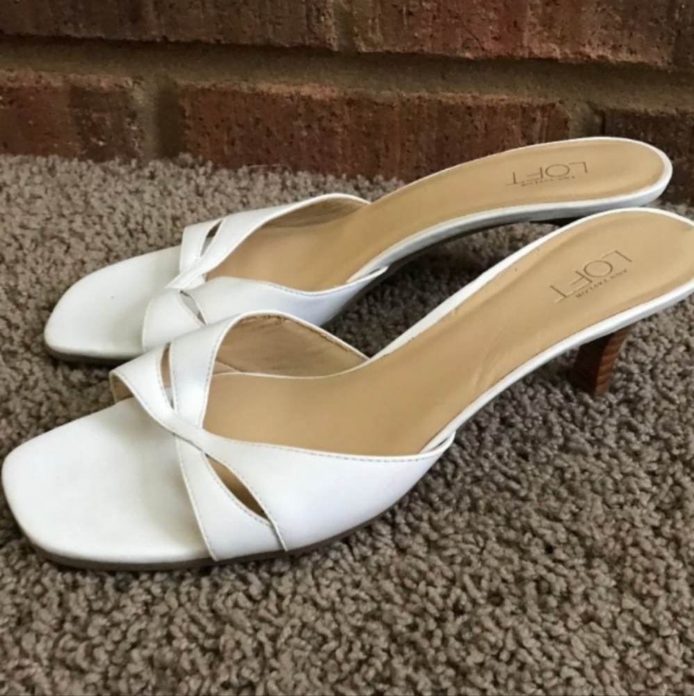 Ann Taylor Loft Women's White leather Sandals mule heels 8.5
